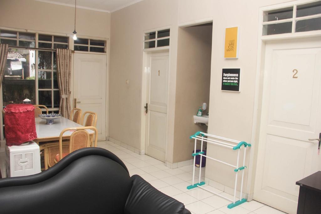 Pele Guesthouse Μπαντούνγκ Εξωτερικό φωτογραφία